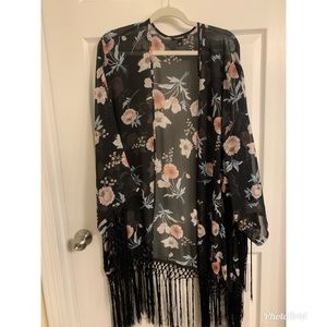 Torrid NWOT black floral sheer kimono, size 5/6